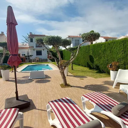 Villa Casa Vaixell - Renovada Con Piscina Privada Y Solarium Cerca De La Playa En - Es-221-4 *